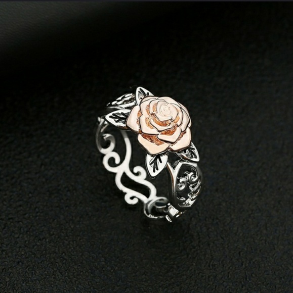 Jewelry - 925 silver ring with rose gold rose size 6